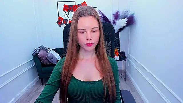 Snapshot of MileyWings chatting on 26, 10, 2025 MileyWings online show from 26, 10, 2025