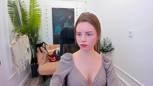 Snapshot of MileyWings chatting on 30, 10, 2025 MileyWings online show from 30, 10, 2025