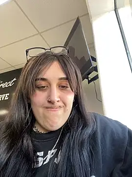 ThicBunz online show from 18, 3, 2025