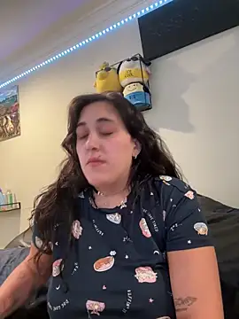 ThicBunz online show from 15, 9, 2025