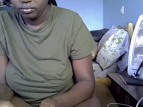 Snapshot of Sexiebony12 chatting on 28, 9, 2025 Sexiebony12 online show from 28, 9, 2025