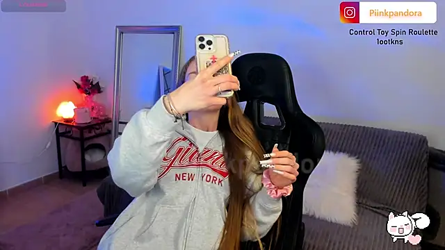 Snapshot of Piinkpandora chatting on 7, 3, 2025 Piinkpandora online show from 7, 3, 2025