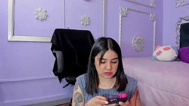 Snapshot of JeyLee chatting on 4, 11, 2025 JeyLee online show from 4, 11, 2025