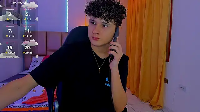 Snapshot of Nathan_Bluee chatting on 21, 1, 2025 Nathan Bluee online show from 21, 1, 2025