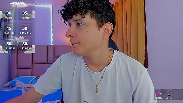 Snapshot of Nathan_Bluee chatting on 24, 1, 2025 Nathan Bluee online show from 24, 1, 2025