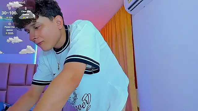 Snapshot of Nathan_Bluee chatting on 11, 3, 2025 Nathan Bluee online show from 11, 3, 2025