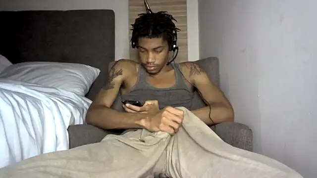 Snapshot of Skinnyblackman chatting on 13, 5, 2026 Skinnyblackman online show from 13, 5, 2026