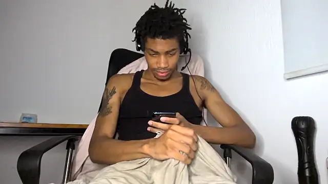 Snapshot of Skinnyblackman chatting on 5, 6, 2026 Skinnyblackman online show from 5, 6, 2026