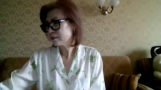 Elegant00Lady online show from 18, 4, 2026