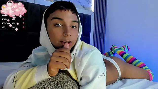 Seductivo jr online show from 28, 9, 2025