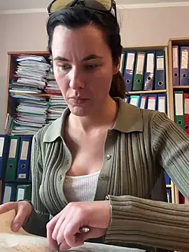 Sara darling online show from 12, 3, 2025