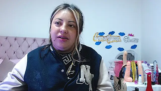 lanaqueen699 online show from 18, 1, 2025