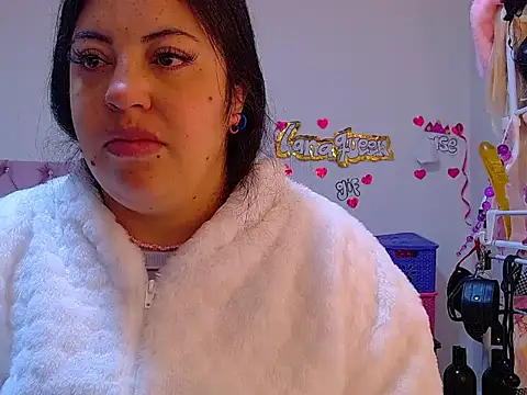 lanaqueen699 online show from 15, 7, 2026