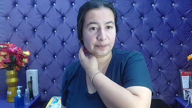 NaomyPrinces online show from 4, 12, 2024