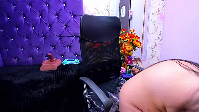 NaomyPrinces online show from 25, 6, 2026