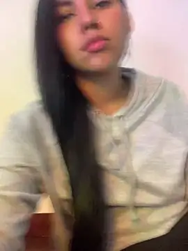 Larabrooks online show from 2, 2, 2026