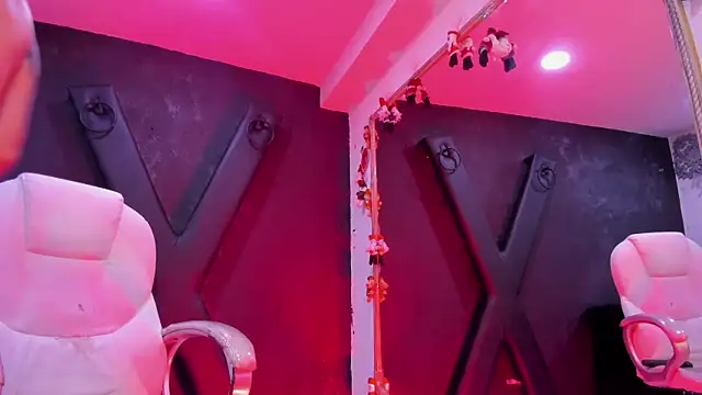 Snapshot of Melany_Luv chatting on 19, 12, 2024 Melany Luv online show from 19, 12, 2024