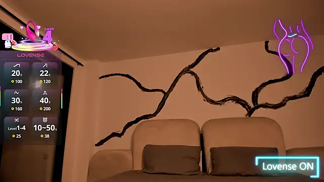 Snapshot of Melany_Luv chatting on 13, 2, 2025 Melany Luv online show from 13, 2, 2025