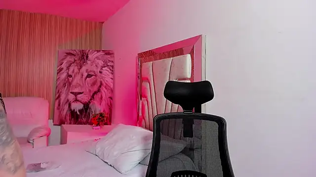 Snapshot of Melany_Luv chatting on 16, 9, 2025 Melany Luv online show from 16, 9, 2025