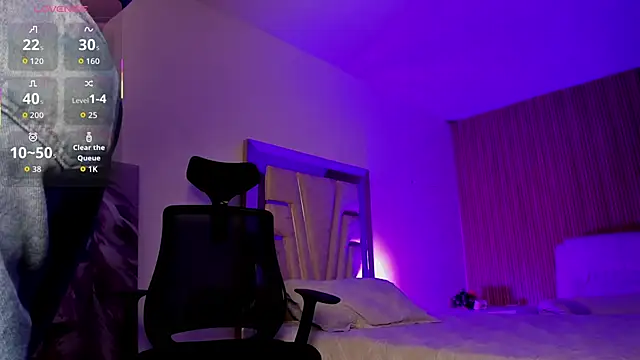 Snapshot of Melany_Luv chatting on 2, 11, 2025 Melany Luv online show from 2, 11, 2025