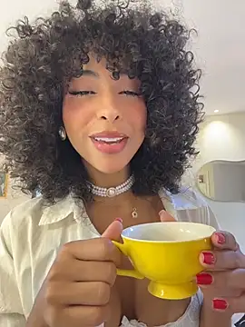 Snapshot of OSHUN_ chatting on 12, 7, 2026 OSHUN online show from 12, 7, 2026