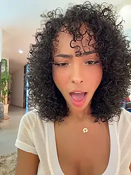 Snapshot of OSHUN_ chatting on 19, 7, 2026 OSHUN online show from 19, 7, 2026