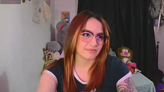 Snapshot of lucycherry__ chatting on 24, 9, 2025 lucycherry online show from 24, 9, 2025