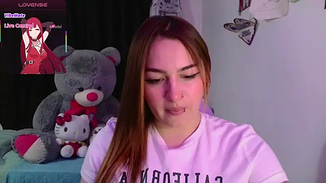 Snapshot of lucycherry__ chatting on 20, 11, 2025 lucycherry online show from 20, 11, 2025