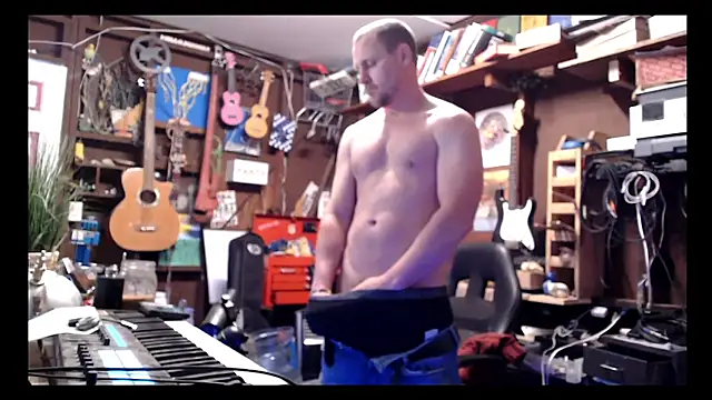 Snapshot of itsjameswebbscope chatting on 18, 3, 2025 itsjameswebbscope online show from 18, 3, 2025