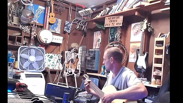 Snapshot of itsjameswebbscope chatting on 10, 9, 2025 itsjameswebbscope online show from 10, 9, 2025