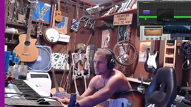 Snapshot of itsjameswebbscope chatting on 13, 9, 2025 itsjameswebbscope online show from 13, 9, 2025