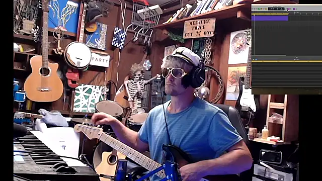 Snapshot of itsjameswebbscope chatting on 21, 9, 2025 itsjameswebbscope online show from 21, 9, 2025