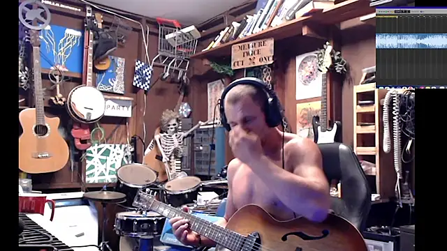 Snapshot of itsjameswebbscope chatting on 30, 9, 2025 itsjameswebbscope online show from 30, 9, 2025