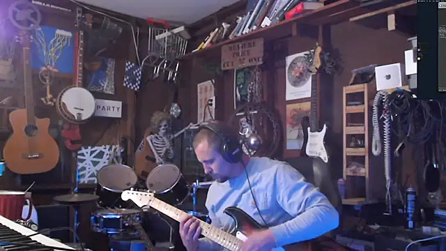 Snapshot of itsjameswebbscope chatting on 13, 10, 2025 itsjameswebbscope online show from 13, 10, 2025