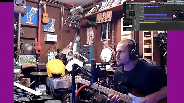 Snapshot of itsjameswebbscope chatting on 17, 11, 2025 itsjameswebbscope online show from 17, 11, 2025