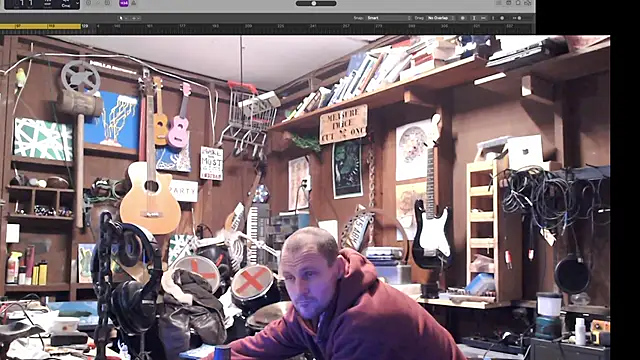 Snapshot of itsjameswebbscope chatting on 22, 12, 2025 itsjameswebbscope online show from 22, 12, 2025