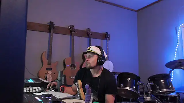 Snapshot of itsjameswebbscope chatting on 2, 2, 2026 itsjameswebbscope online show from 2, 2, 2026