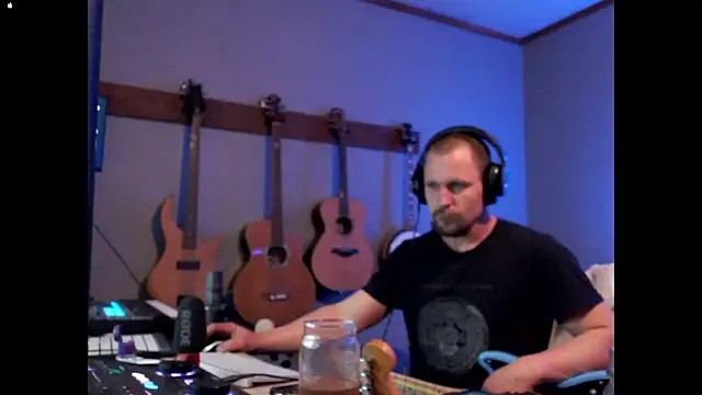 Snapshot of itsjameswebbscope chatting on 3, 2, 2026 itsjameswebbscope online show from 3, 2, 2026