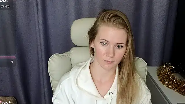 Snapshot of IsabelAllen chatting on 19, 12, 2024 IsabelAllen online show from 19, 12, 2024