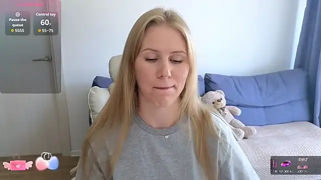 Snapshot of IsabelAllen chatting on 11, 9, 2025 IsabelAllen online show from 11, 9, 2025