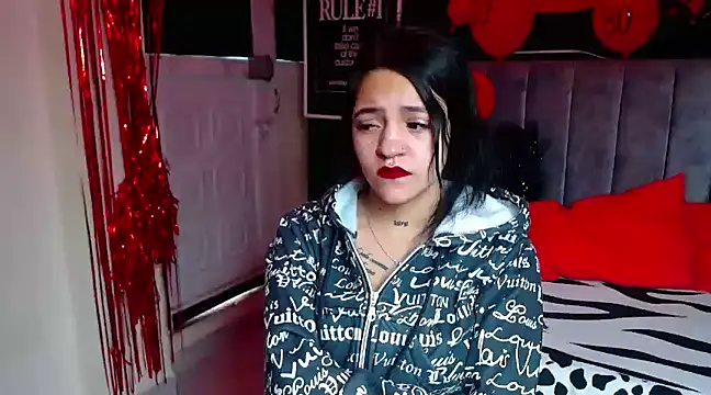 Violettasquirt online show from 13, 3, 2025