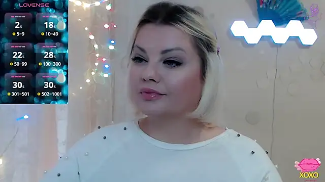 JewellKiss7 online show from 8, 4, 2026