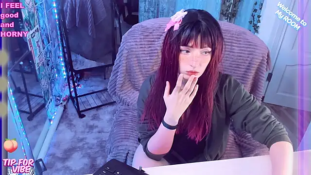 Snapshot of Toxic_Ellies chatting on 25, 2, 2025 Toxic Ellies online show from 25, 2, 2025