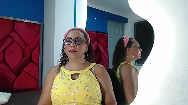 EvaMills1 online show from 19, 1, 2025