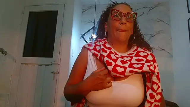 EvaMills1 online show from 15, 9, 2025