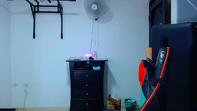 ADAM HOT online show from 3, 6, 2026