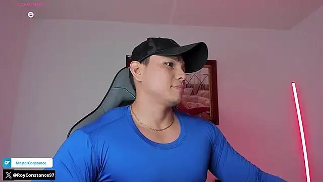 Snapshot of RoyConstance chatting on 4, 10, 2025 RoyConstance online show from 4, 10, 2025