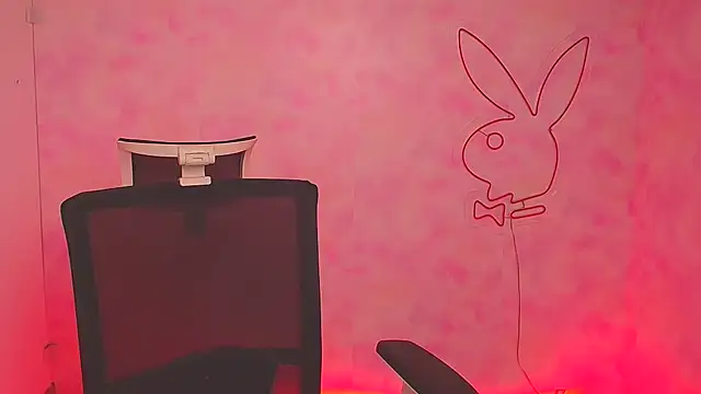 Milka kiss  online show from 8, 12, 2024