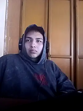 Snapshot of LoganFinds chatting on 27, 10, 2025 LoganFinds online show from 27, 10, 2025