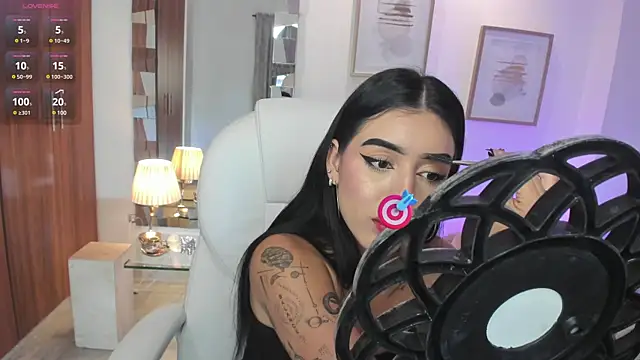 zoee jackson online show from 30, 1, 2025